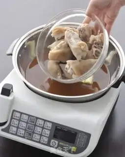 Make Roasted pig hoof step 2