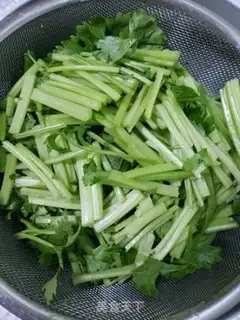 Make Pretzels, celery step 0