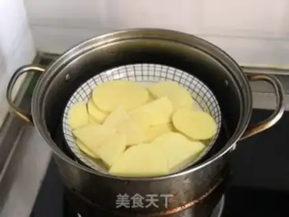 Make Japanese mashed potato salad step 0