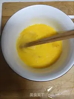 Make Tomato egg noodles step 1