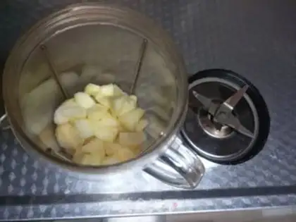 Make Homemade apple sauce step 1