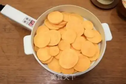 Make Red potato cheesecake step 0
