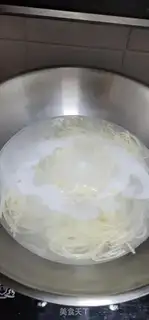 Make Beefball egg noodles step 2