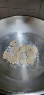 Make Beefball egg noodles step 4