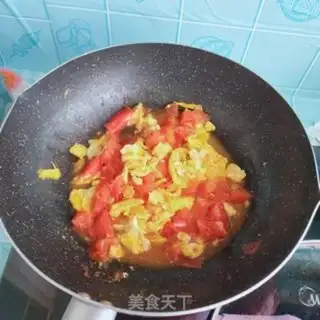 Make Eggs and cheese and tomatoes step 5