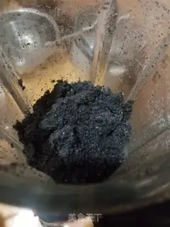 Make Homemade black sesame pills step 4