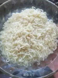 Make Splendid noodles step 1
