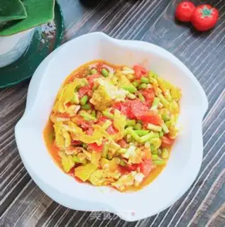 Make Eggs and cheese and tomatoes step 9