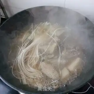 Make Chicken noodles step 4
