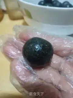 Make Homemade black sesame pills step 9