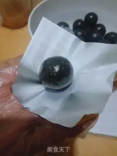 Make Homemade black sesame pills step 11