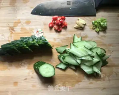 Make cucumber chops step 1