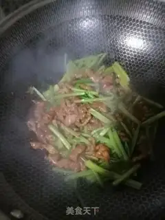 Make Celery fried meat step 5