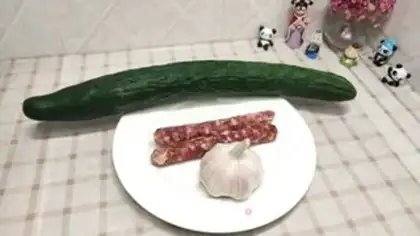 Make The cucumber with sausage step 0