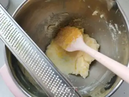 Make Lemon Vienna cookies step 2