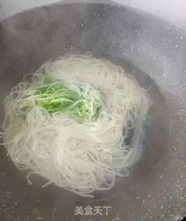 Make Rusty lamb noodles step 4