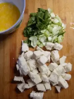 Make Eggs and oil step 0