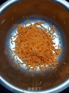 Make Carrot shrimp and black wheat cake step 0