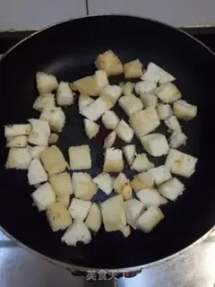 Make Eggs and oil step 2