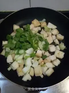 Make Eggs and oil step 3
