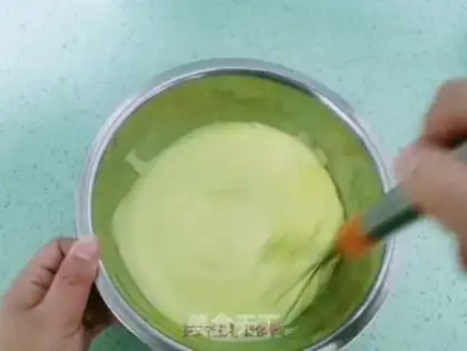 Make Yogurt cake step 2