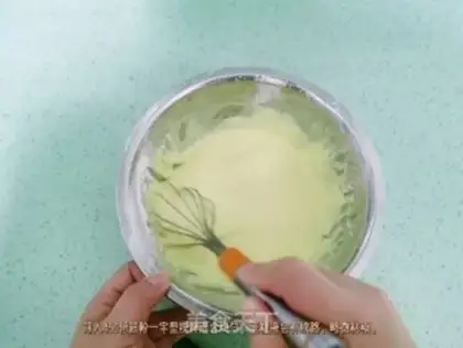 Make Yogurt cake step 4