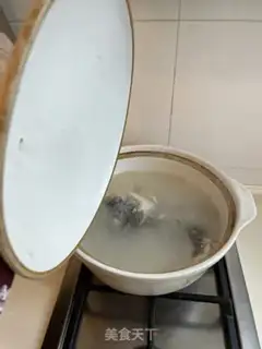 Make Fishball head soup step 7