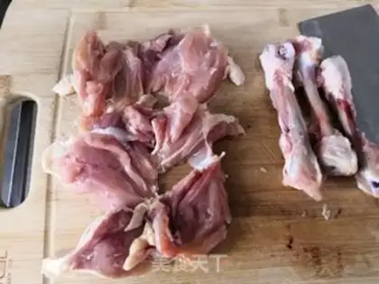 Make Orléans chicken-legged rice step 1