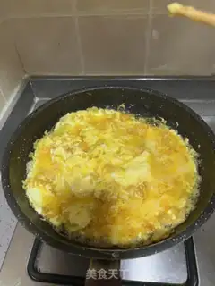 Make Cream egg pie step 5