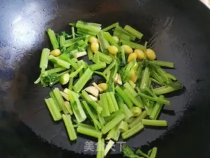 Make Celery pickles, fried squid step 6