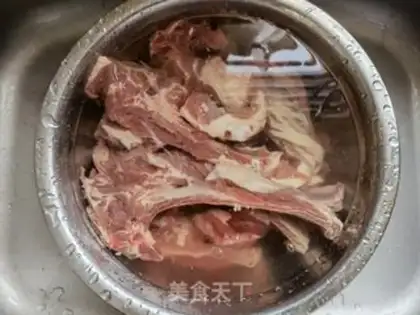 Make Fresh soup lamb chops step 1