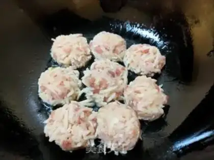 Make Pork radish balls step 9