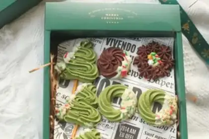 Make Sweet Christmas cookies step 15