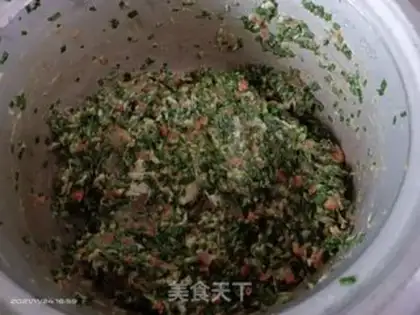 Make Pork dumplings step 1