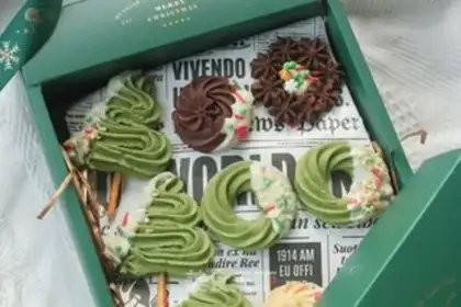 Make Sweet Christmas cookies step 17