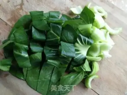 Make The green egg knocks the meat noodles step 3