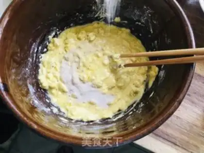 Make Red-tree corn buns step 2