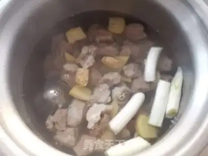 Make Roach and lamb soup step 4