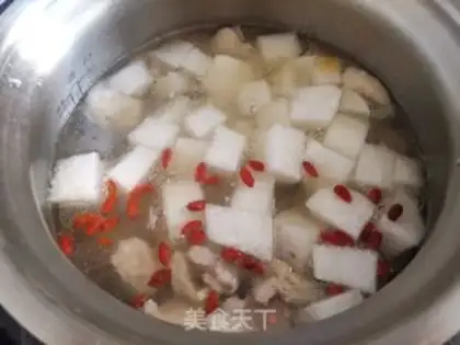Make Roach and lamb soup step 5