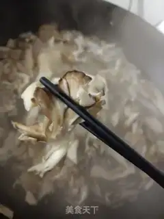 Make Sodium tree flowers step 4