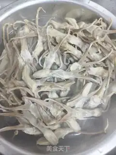 Make Red duck tongue step 1