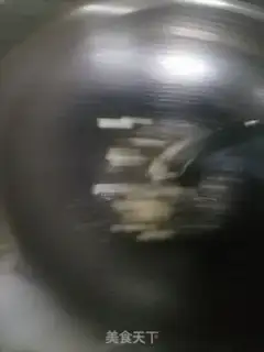 Make Garlic potatoes step 1