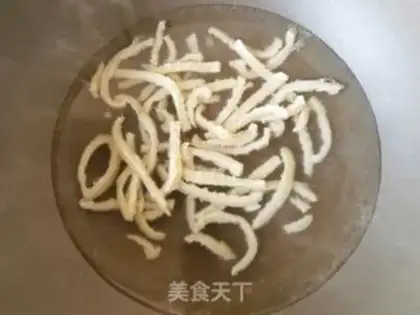 Make Garlic sprouts step 1