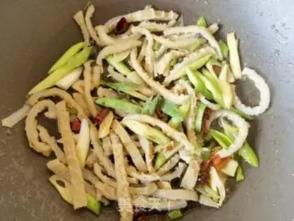 Make Garlic sprouts step 6