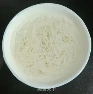 Make Spaghetti mushroom sauce step 2