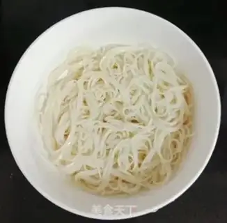 Make Spaghetti mushroom sauce step 4