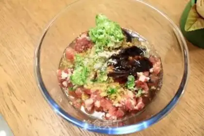 Make A thousand pieces of radish step 1
