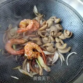 Make Dry-pot intestines shrimp step 14