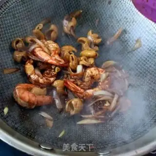 Make Dry-pot intestines shrimp step 15