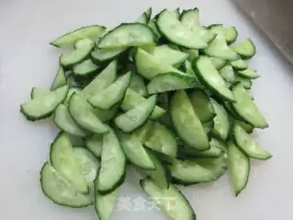Make Sausage fried cucumbers step 3